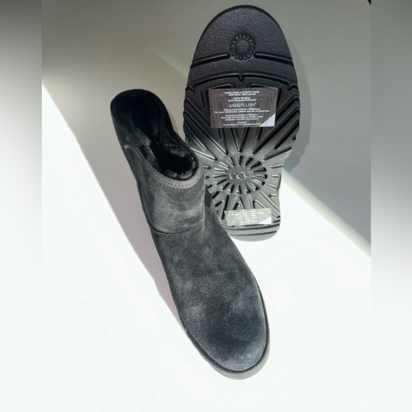 UGG- Cory II Bootie {women’s 10} - Picture 8 of 8